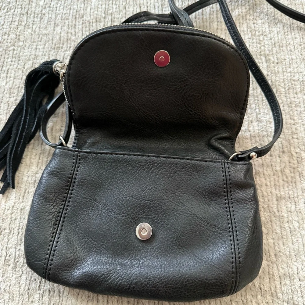 Express chic compact